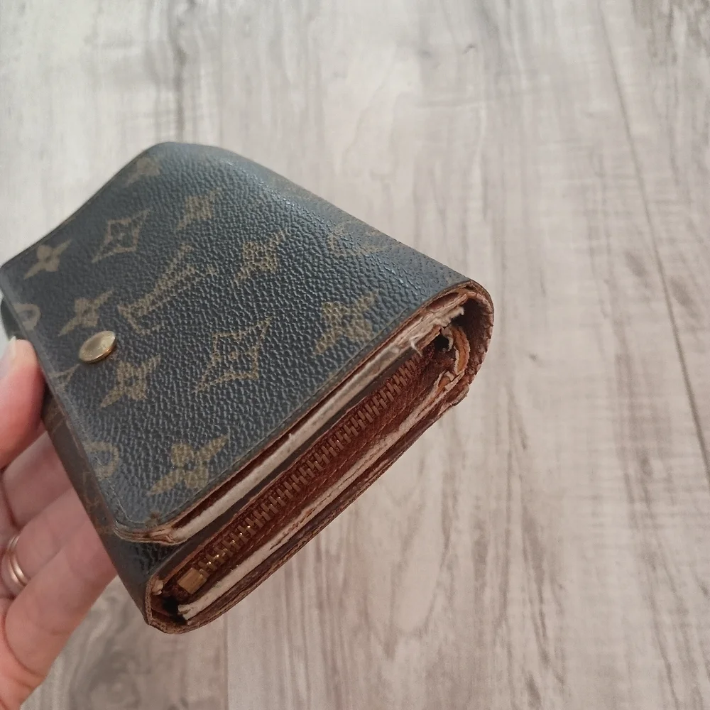 Louis Vuitton Monogram Tresor Wallet